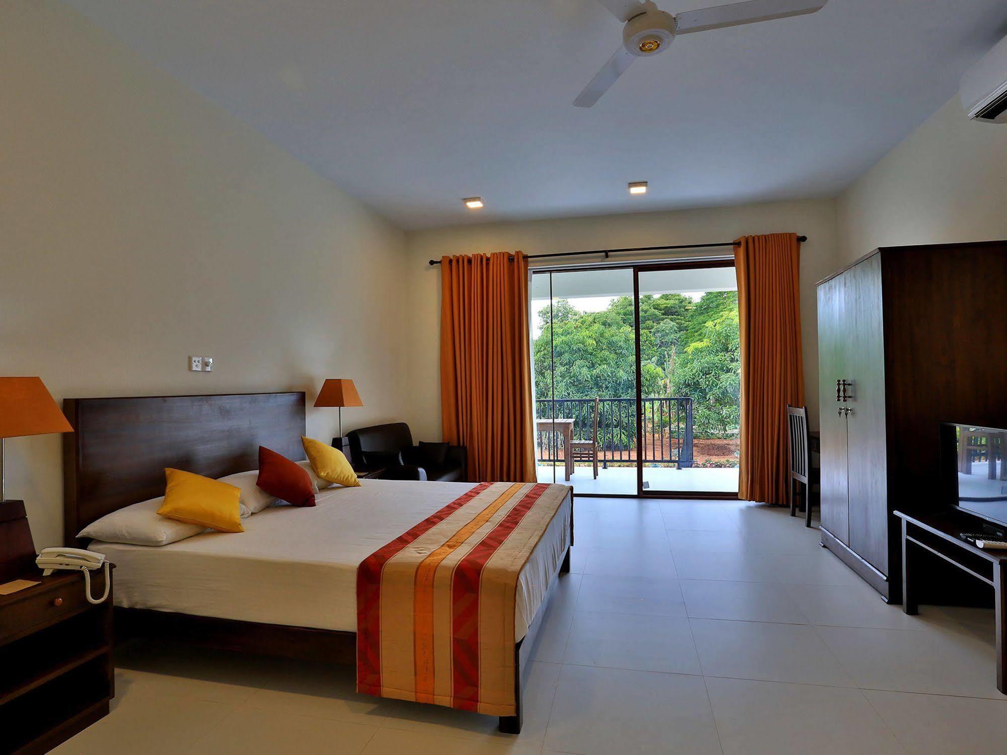 Grand & Gangula Hotell Dambulla Eksteriør bilde