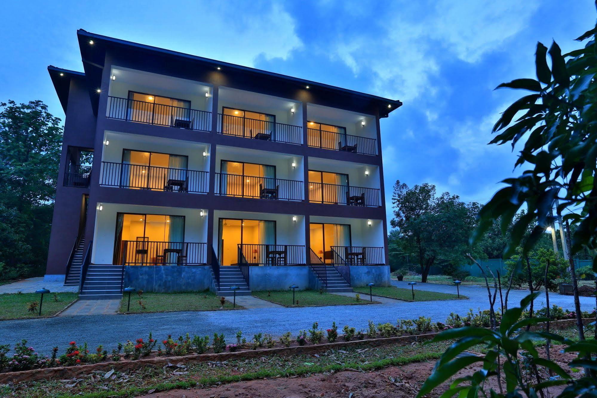 Grand & Gangula Hotell Dambulla Eksteriør bilde