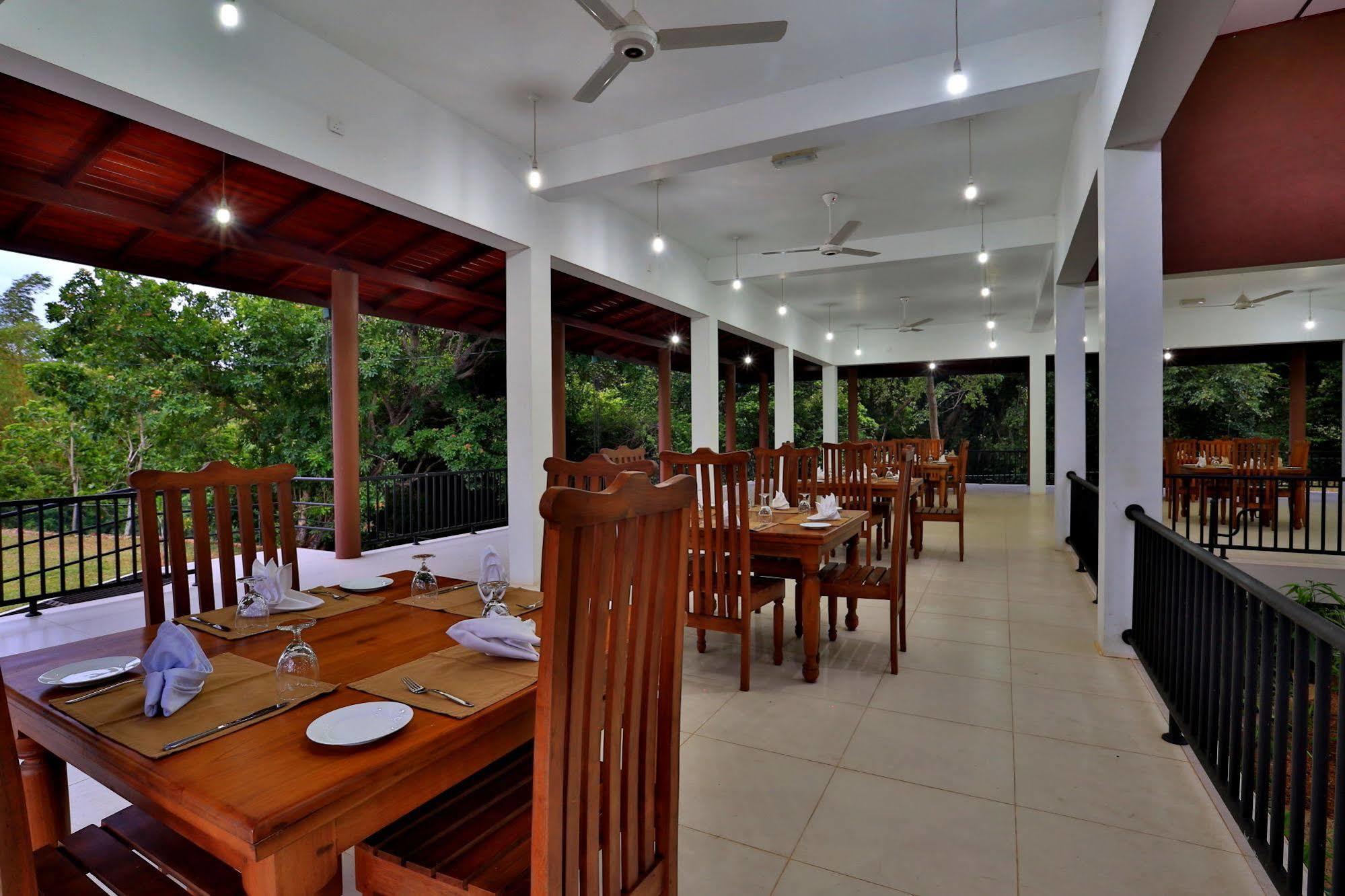 Grand & Gangula Hotell Dambulla Eksteriør bilde