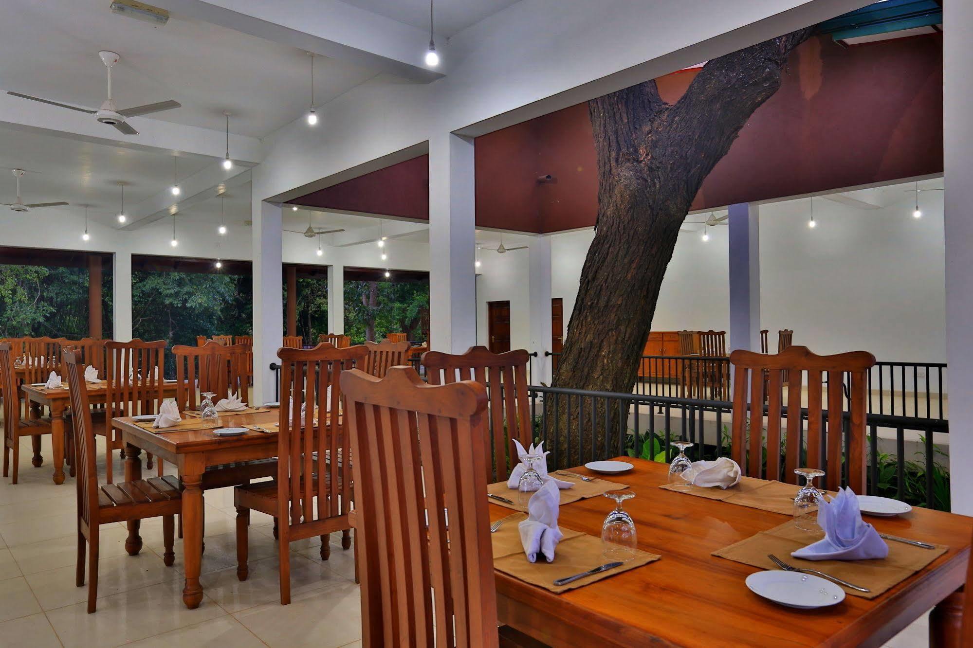 Grand & Gangula Hotell Dambulla Eksteriør bilde