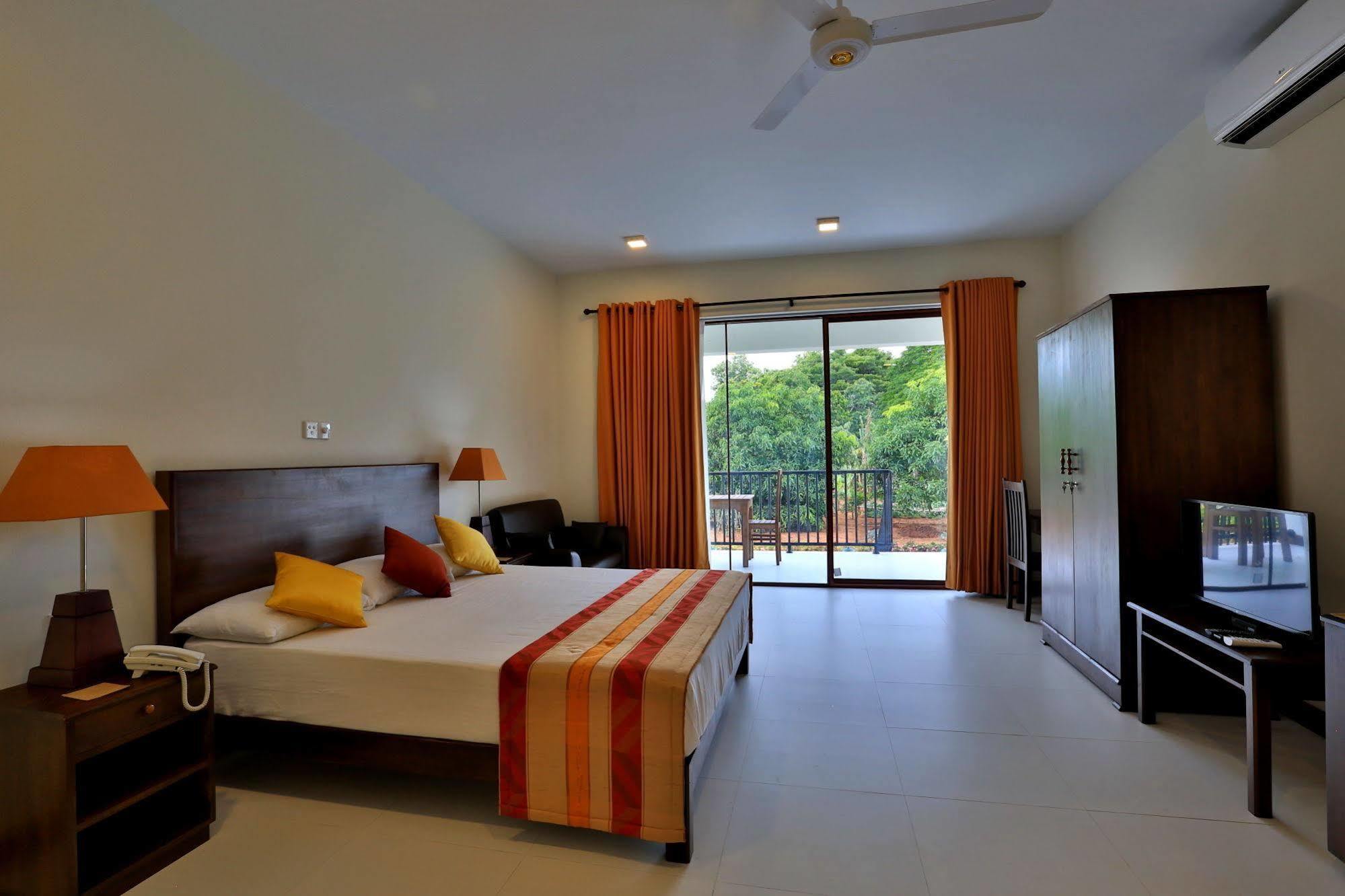 Grand & Gangula Hotell Dambulla Eksteriør bilde